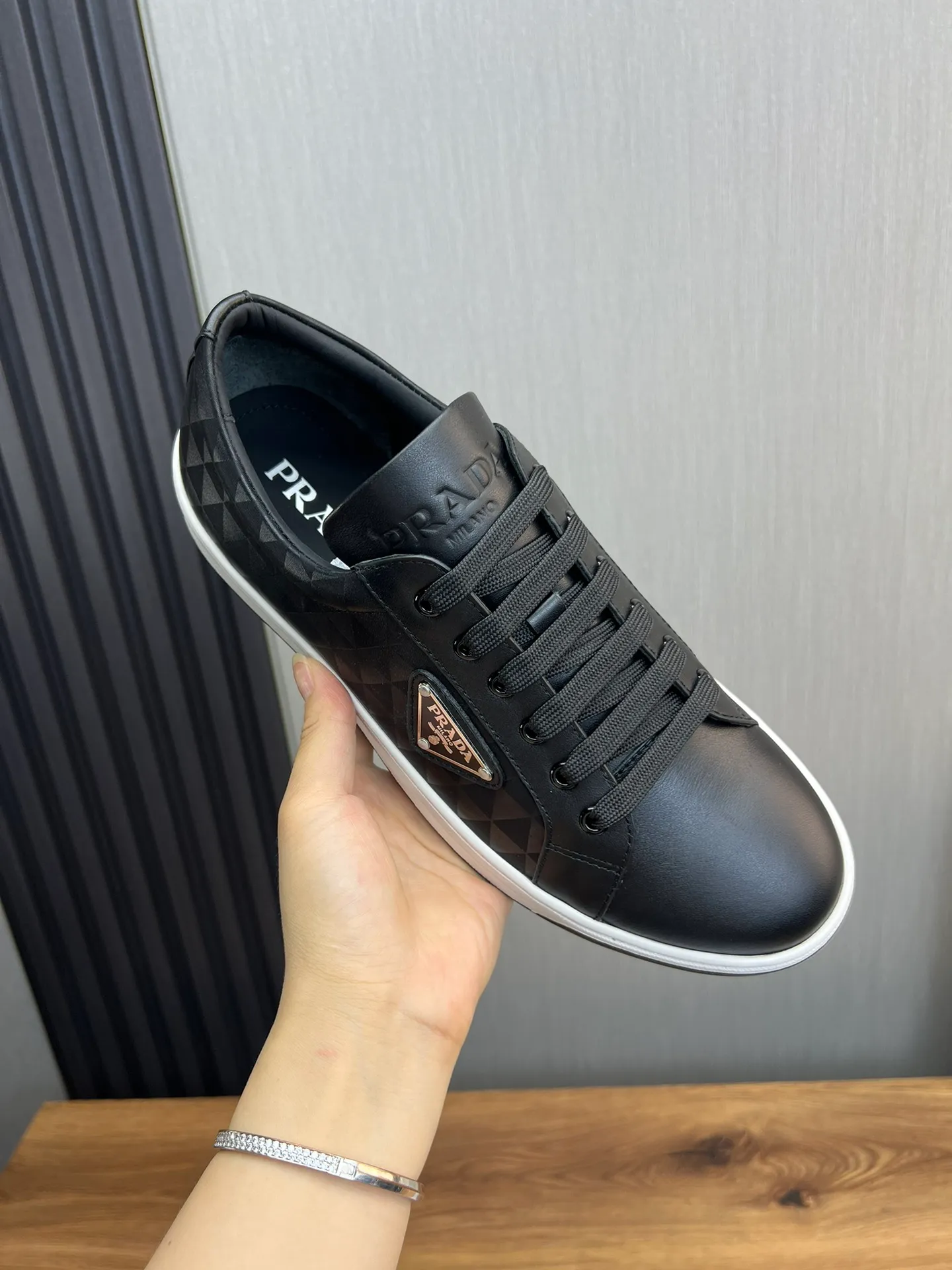 Men's shoes 💰500💰 [PRADA] Popular items in the men's shoe counter, synchronized with the official website, 1 high-quality shipment ✔️Original cowhide splicing + cowhide lining, 1🆚1 replica, original sole, 38-45 (45 customized, non-refundable)